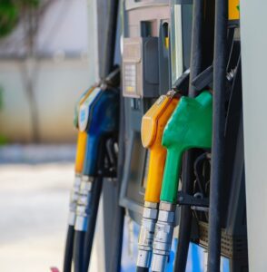 Carburant : une station sur neuf à sec, le gazole à 2,39 euros — ce qui se passe vraiment