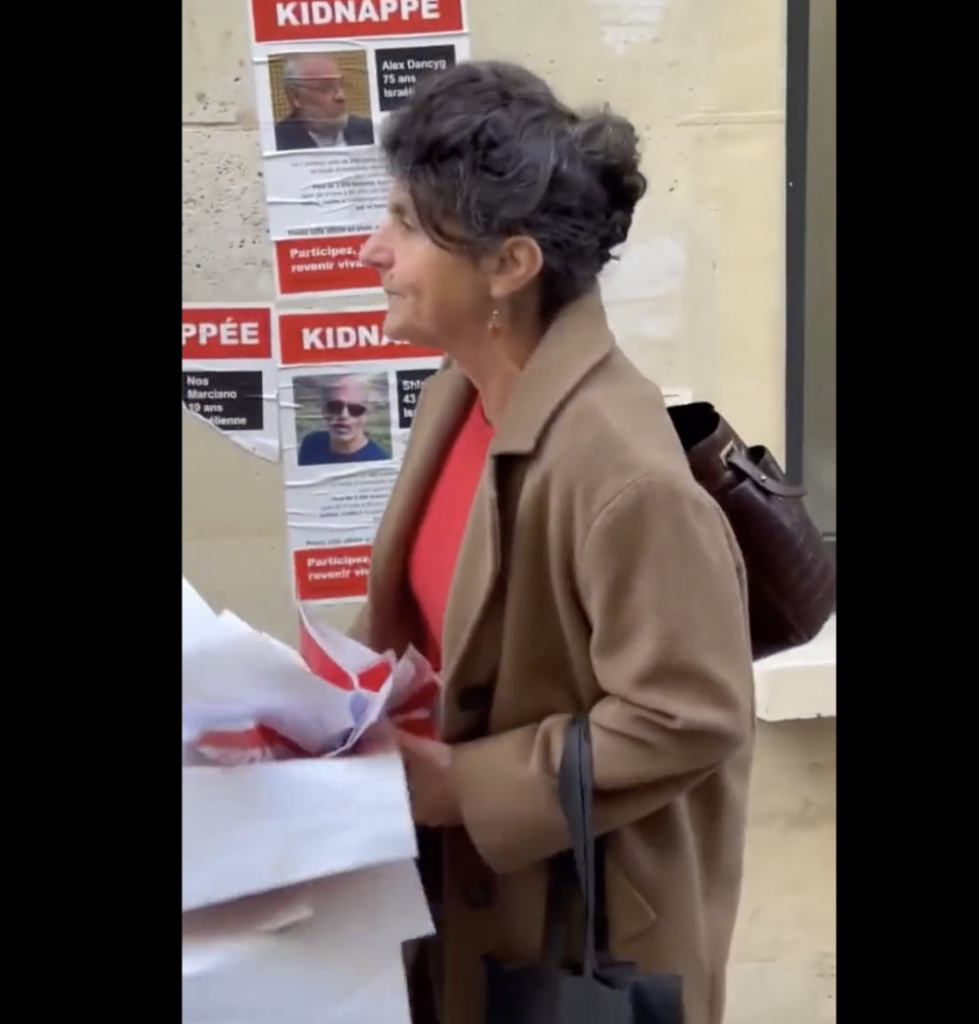 Affiches d’otages arrachées : une ex-collaboratrice du Quai d’Orsay épinglée