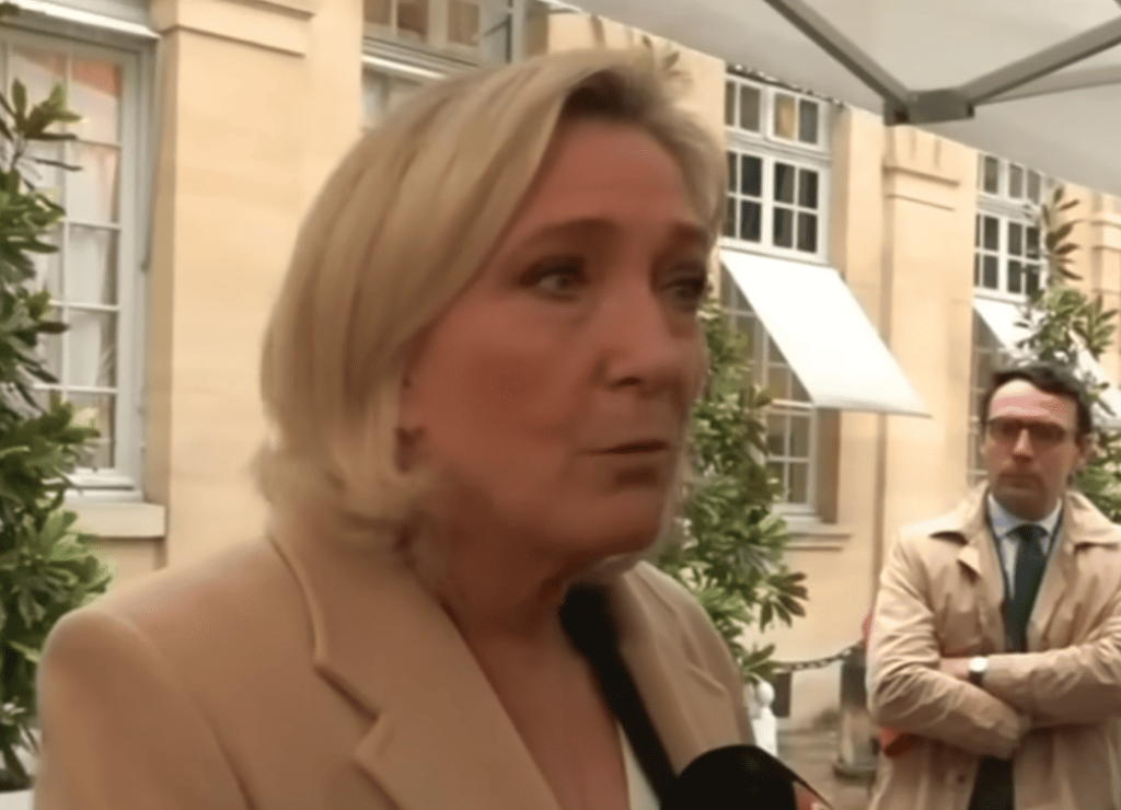 Le Gouvernement Barnier à l’épreuve : une motion de censure imminente ?