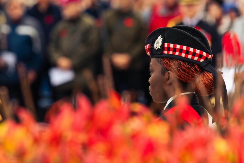 Le 11 novembre 2025, la France marque une journée de commémoration particulière